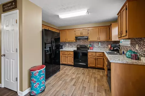 2105 Wolfe Rd, White Bluff, TN 37187 photo 11