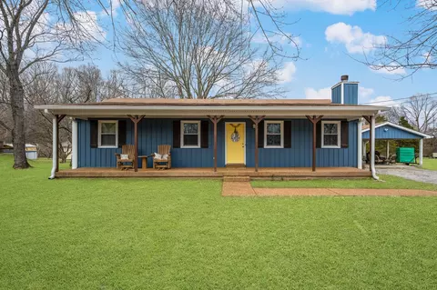 2105 Wolfe Rd, White Bluff, TN 37187