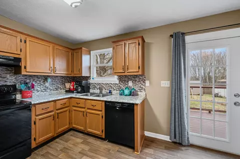 2105 Wolfe Rd, White Bluff, TN 37187 photo 13