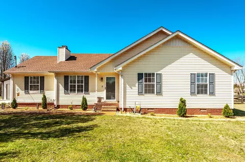 2594 S Mount Pleasant Rd, Greenbrier, TN 37073