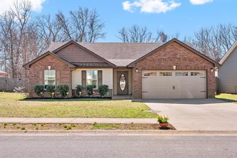 237 Azalea Dr, Oak Grove, KY 42262