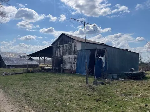 Exterior - 380 Browntown Rd, Morrison, TN 37357 photo 2 of 8