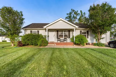 722 Eaglesham Dr, Christiana, TN 37037