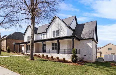 474 Pond Apple Rd, Clarksville, TN 37043