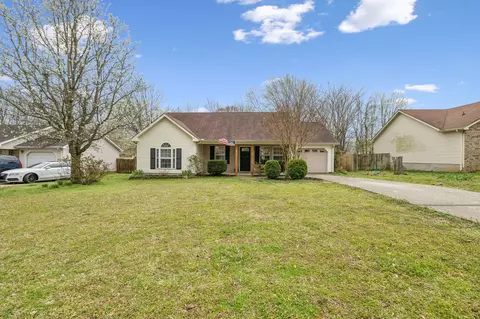 510 Bon Aqua Dr, La Vergne, TN 37086