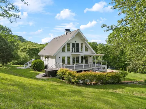 211 Vantrease Rd, Cottontown, TN 37048 photo 1