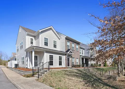 4316 Summercrest Blvd #101, Antioch, TN 37013
