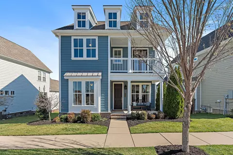 3220 Vinemont Dr, Thompsons Station, TN 37179