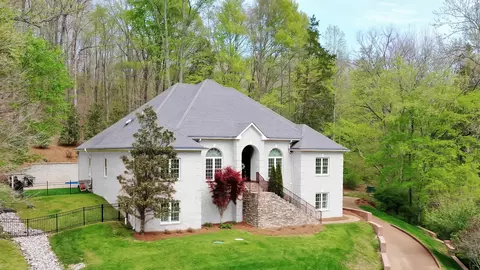 3 Fox Vale Ln, Nashville, TN 37221