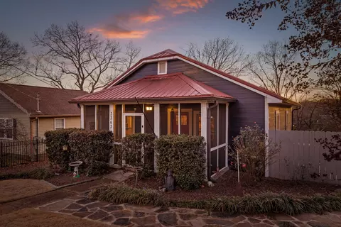 3363 Crompton St, Lupton City, TN 37351
