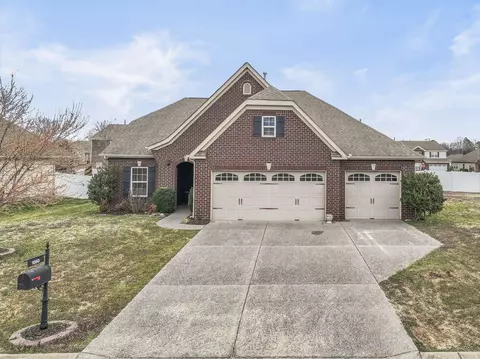 1060 Campbell Ave, Gallatin, TN 37066