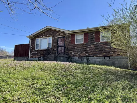 811 Bradley St, Clarksville, TN 37040