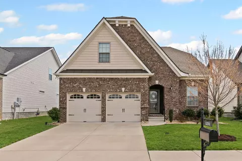 1231 Westgate Dr, Gallatin, TN 37066