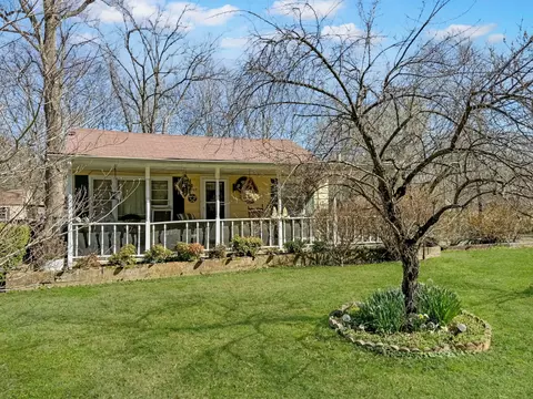 2007200 Basham Ln, Clarksville, TN 37043