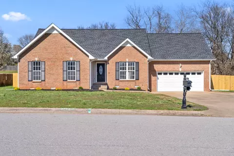921 Glenhurst Way, Clarksville, TN 37040