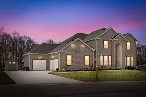110 Sundance Dr, Clarksville, TN 37040
