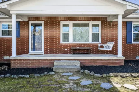 Exterior - 519 Ridgemont Dr, Dickson, TN 37055 photo 5 of 8
