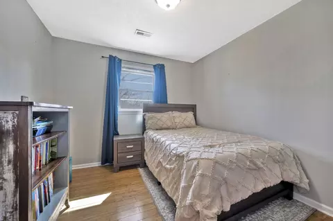 Bedroom - 519 Ridgemont Dr, Dickson, TN 37055 photo 5 of 5