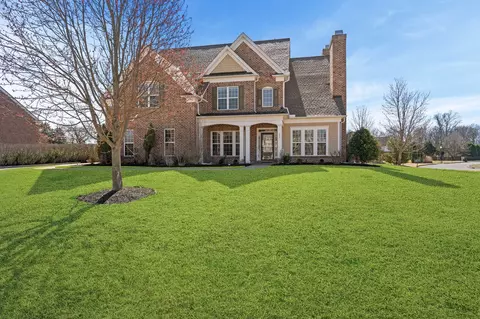 699 Harrogate Dr, Brentwood, TN 37027