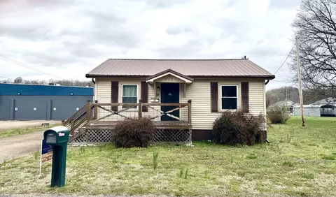 403 Joe St, Waverly, TN 37185