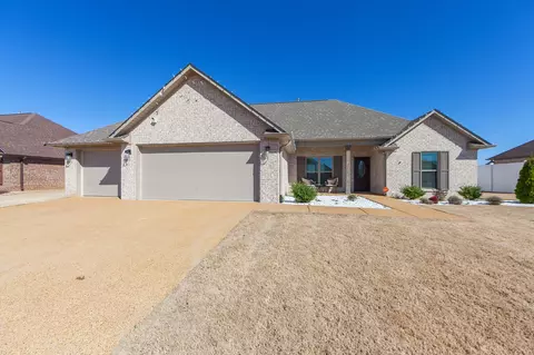 235 Strawberry Ridge Dr, Medina, TN 38355