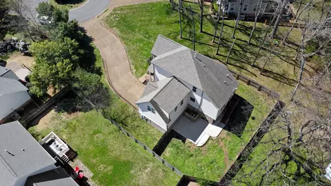 1908 Hamelton Cir, Spring Hill, TN 37174 photo 2