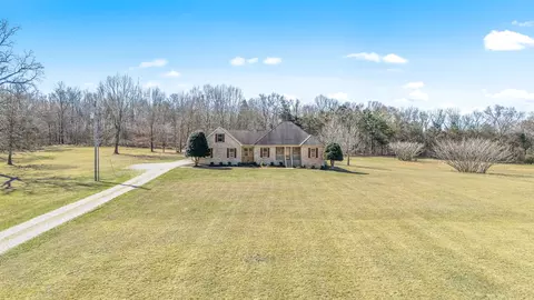 509 Pinkston Rd, Shelbyville, TN 37160