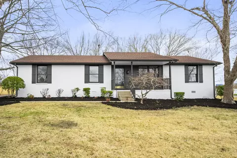 2909 Curtiswood Ln E, Springfield, TN 37172