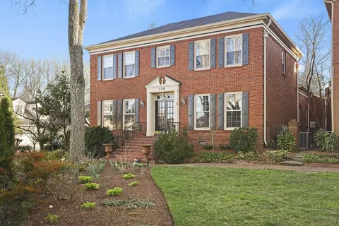 135 Postwood Pl, Nashville, TN 37205