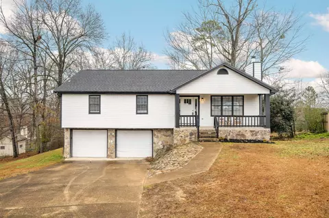 6910 Gwinnett Ct, Ooltewah, TN 37363