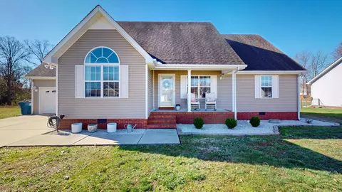 1405 5th Ave, Manchester, TN 37355