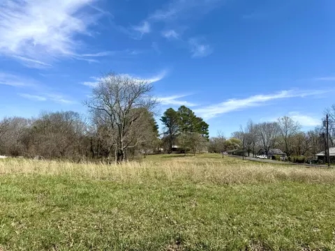 330 Cocke St, Lawrenceburg, TN 38464