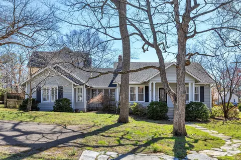 953 Glendale Ln, Nashville, TN 37204