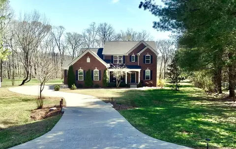 2010 Lake Colonial Ct, Arrington, TN 37014