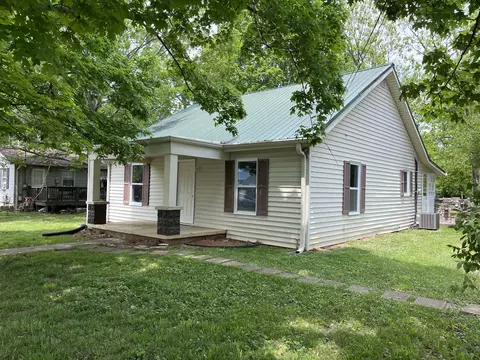 807 Meadowlane Dr, Lebanon, TN 37087