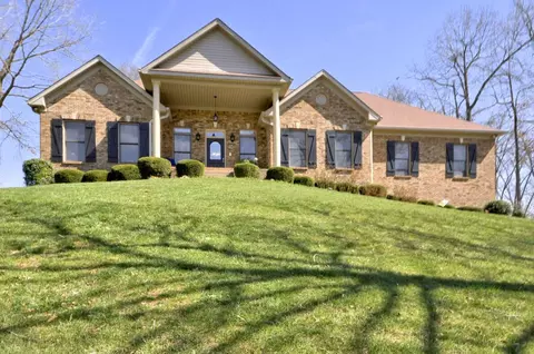 2069 Mossy Oak Cir, Clarksville, TN 37043