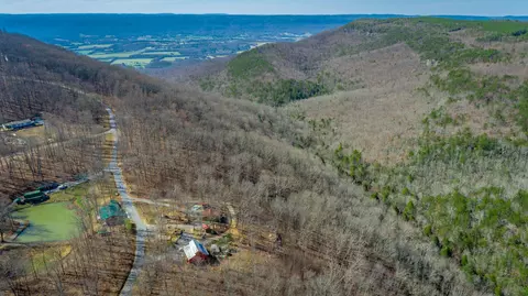 617 Evening Shade Ln, Graysville, TN 37338