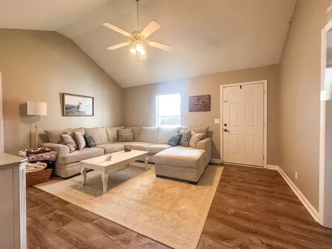 Living - 7433 Lone Eagle Dr, Murfreesboro, TN 37128 photo 3 of 3