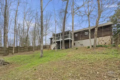 Exterior - 312 Broadview Dr, Dickson, TN 37055 photo 8 of 9