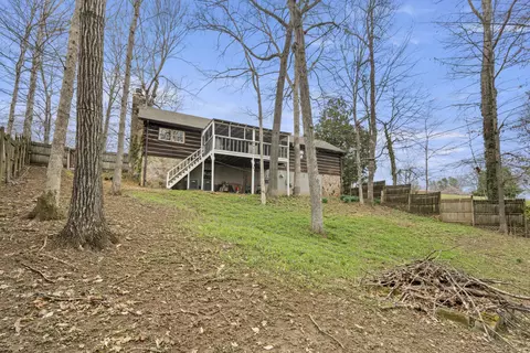 Exterior - 312 Broadview Dr, Dickson, TN 37055 photo 7 of 9