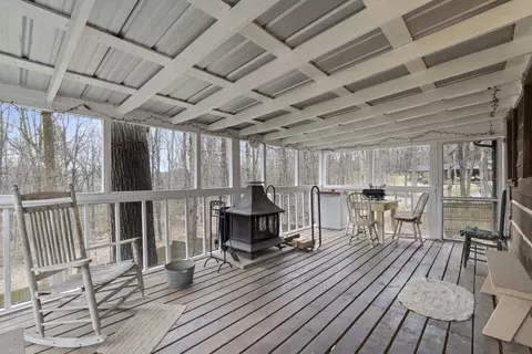 Exterior - 312 Broadview Dr, Dickson, TN 37055 photo 5 of 9