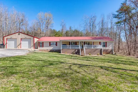 9034 Taylor Cemetery Rd, Lyles, TN 37098