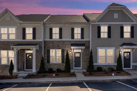 4316 Summercrest Blvd #902, Antioch, TN 37013
