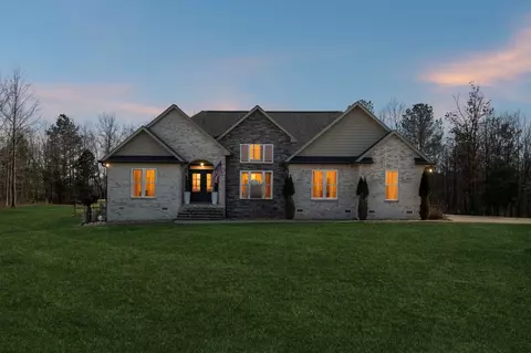 285 Englewood Dr, Waverly, TN 37185