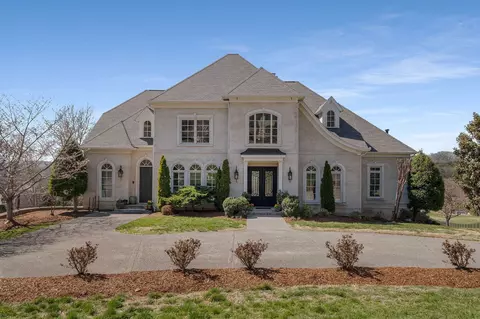 673 Legends Crest Dr, Franklin, TN 37069