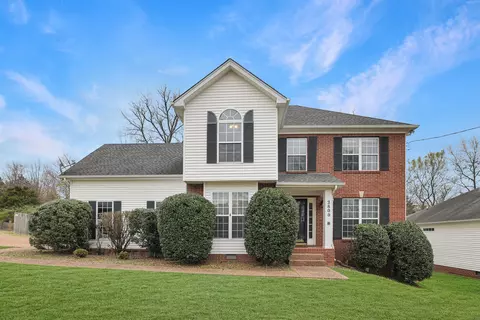 3800 Portsmouth Dr, Old Hickory, TN 37138