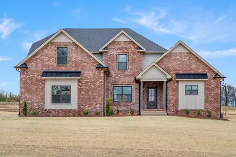 500 Greenfield Ln, Castalian Springs, TN 37031