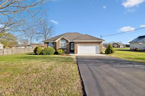 2311 Forrest Fields Dr, Chapel Hill, TN 37034