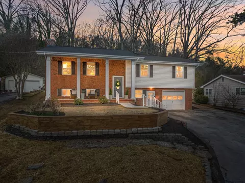 1025 S Seminole Dr, Chattanooga, TN 37412