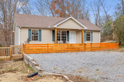 162 N Poole St, Ashland City, TN 37015